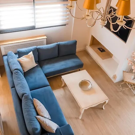 Anesis Luxury شقة